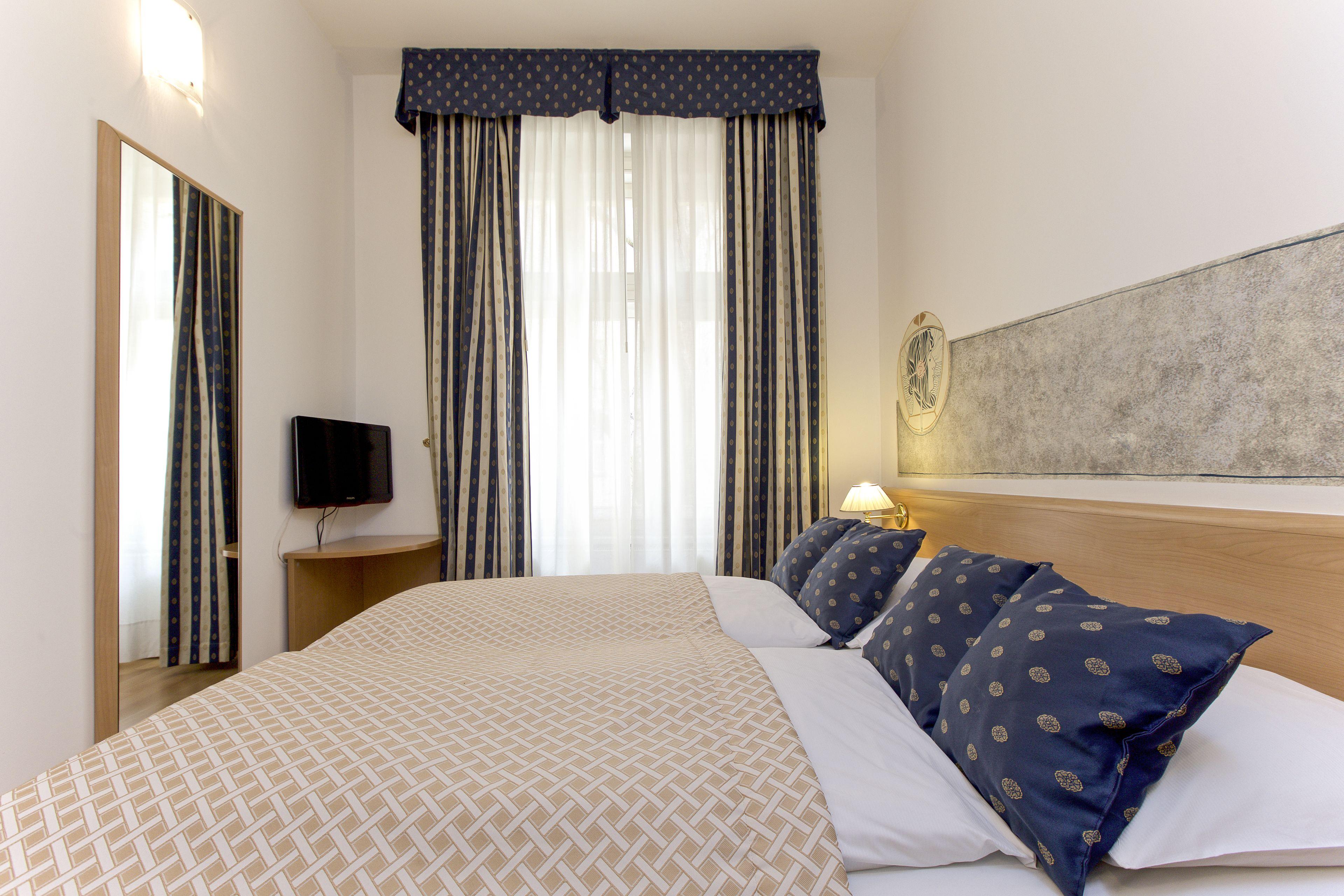 Hotel Tivoli Prague, Prague